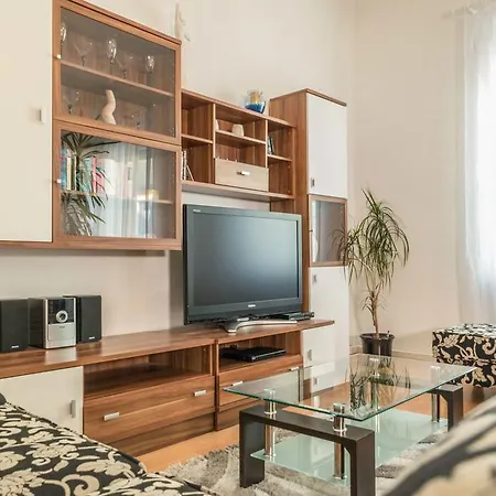 Apparthaus Pfeifer Aparthotel 2*